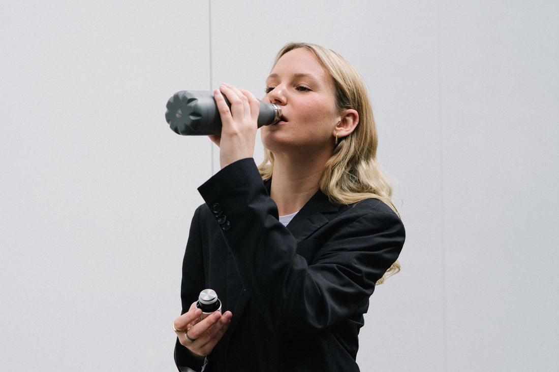 Richtig Trinken mit der FLSK Trinkflasche