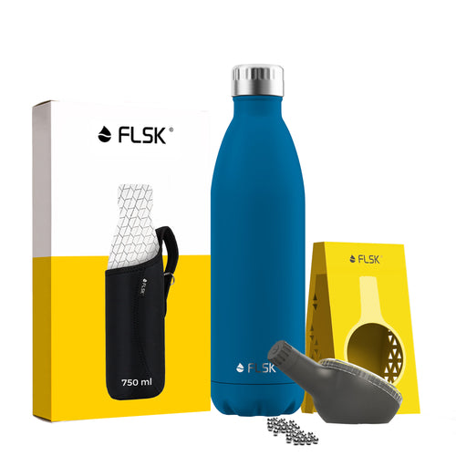 FLSK Premium Bundle Trinkflasche 750 ml aus Edelstahl ocean mit Neoprentasche und Reinigungsperlen